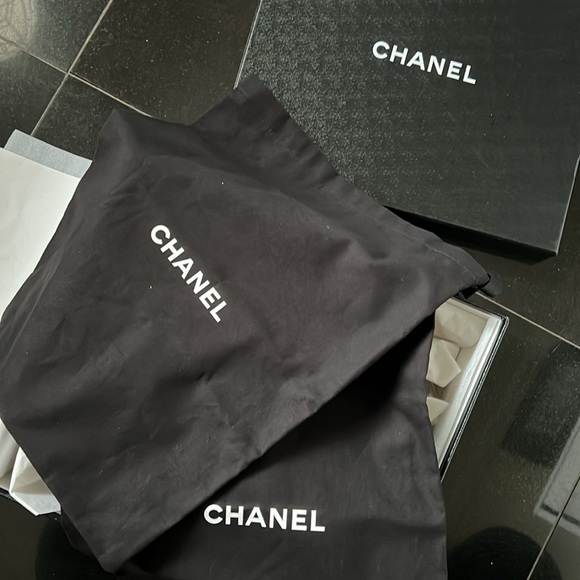 Chanel gift box dust bags tissue storage shoe accessories bag decor storage auth - Picture 5 of 6